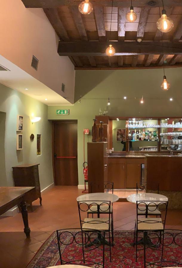 Hotel De Prati Ferrara Bagian luar foto