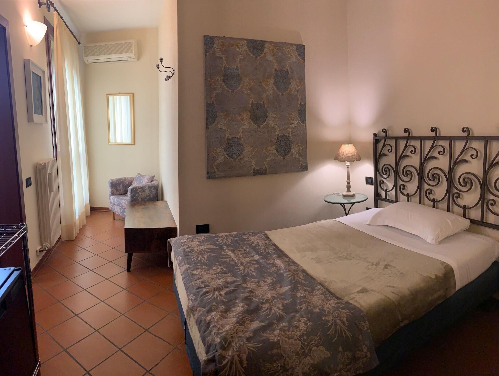 Hotel De Prati Ferrara Bagian luar foto