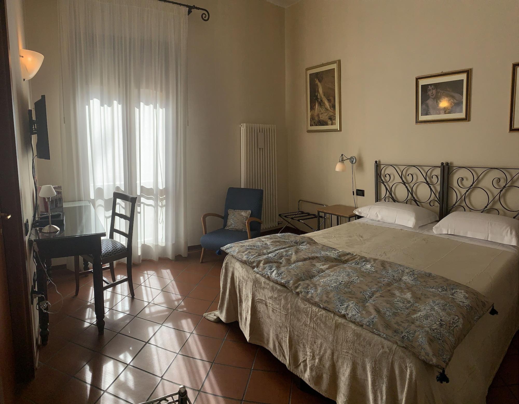 Hotel De Prati Ferrara Bagian luar foto